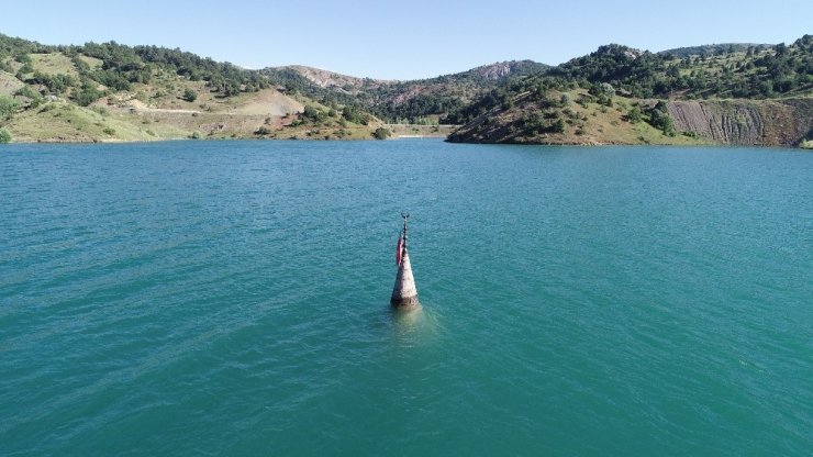 Susuz kalan baraja 50 kilometre mesafeden takviye