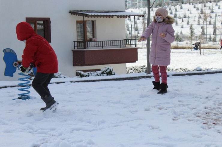 Başkent’ten kar manzaraları