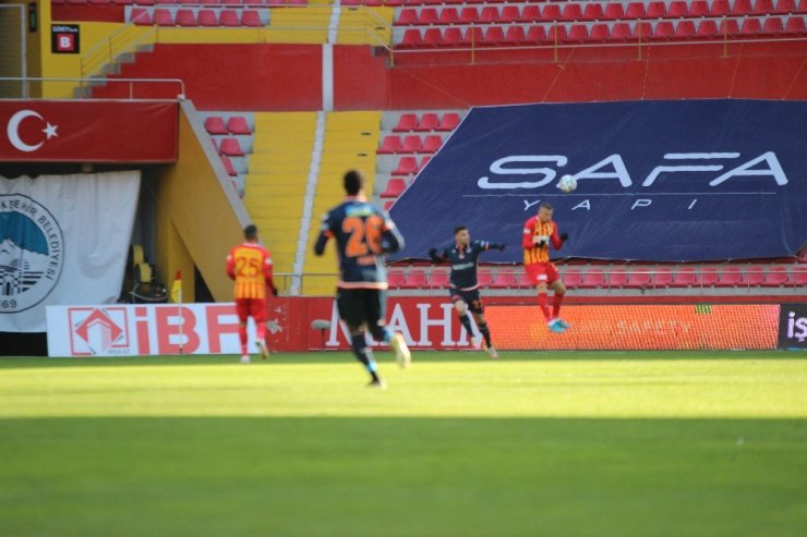 Süper Lig: Kayserispor: 0 - M.Başakşehir: 0 (Maç devam ediyor)