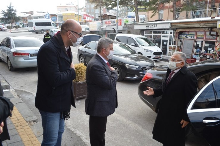 Başkan Büyükkılıç gilaburusu şifa, el dokuma halısı meşhur Bünyan’da