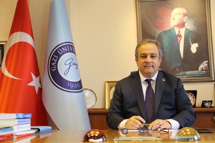 Bilim Kurulu Üyesi İlhan: “Aşılamada en kuvvetli antikor düzeyi, ikinci aşıdan 3 hafta sonra”