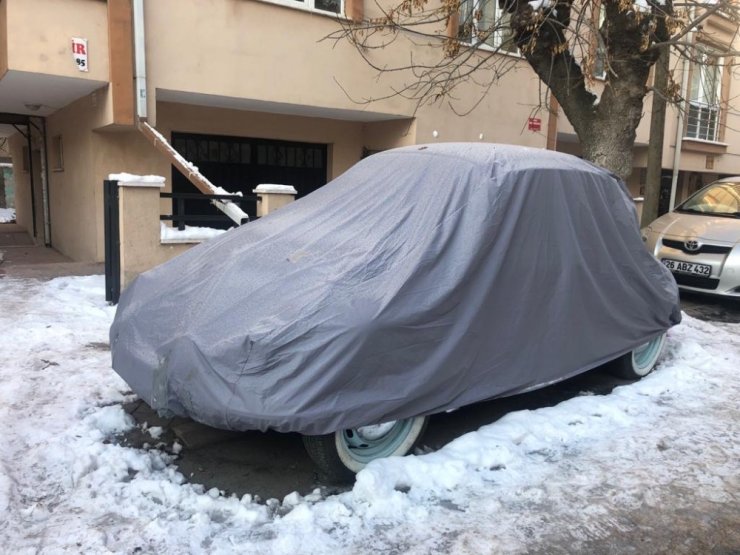 Aracını dondan korumak isteyenler farklı çözüm yollarına başvuruyor