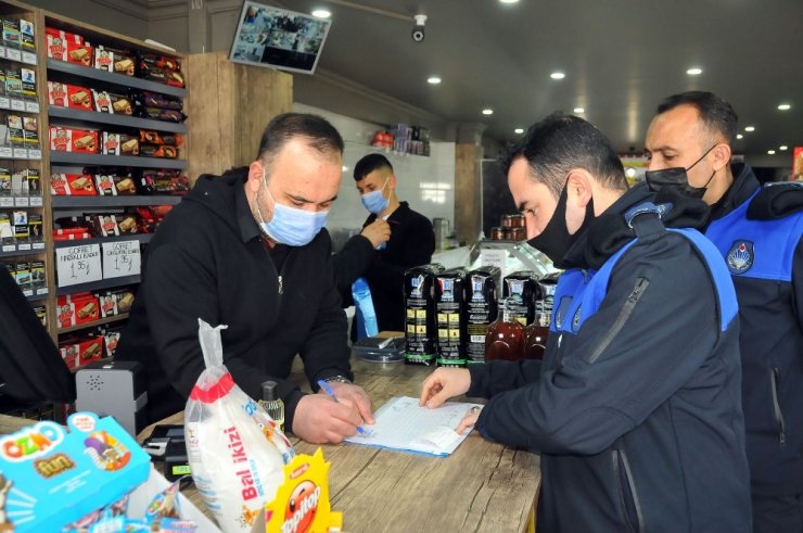 Akşehir’de zabıtanın denetimleri sürüyor