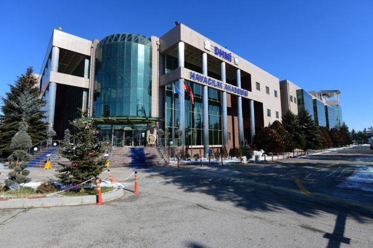 DHMİ Havacılık Akademisi salgın sürecinde de faaliyetlerini sürdürüyor