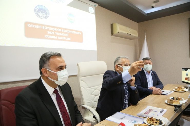 Başkan Büyükkılıç 2021 yılı talepleri için Develi’de
