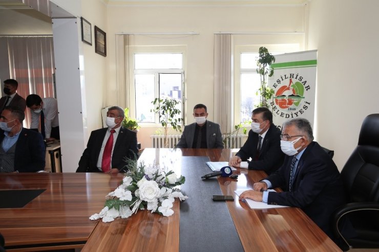 Başkan Büyükkılıç 2021 yatırımları için Yeşilhisar’da