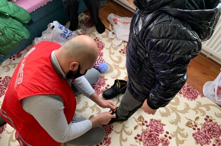 TDV ve WEFA’dan 35 bin çocuğa kışlık kıyafet yardımı