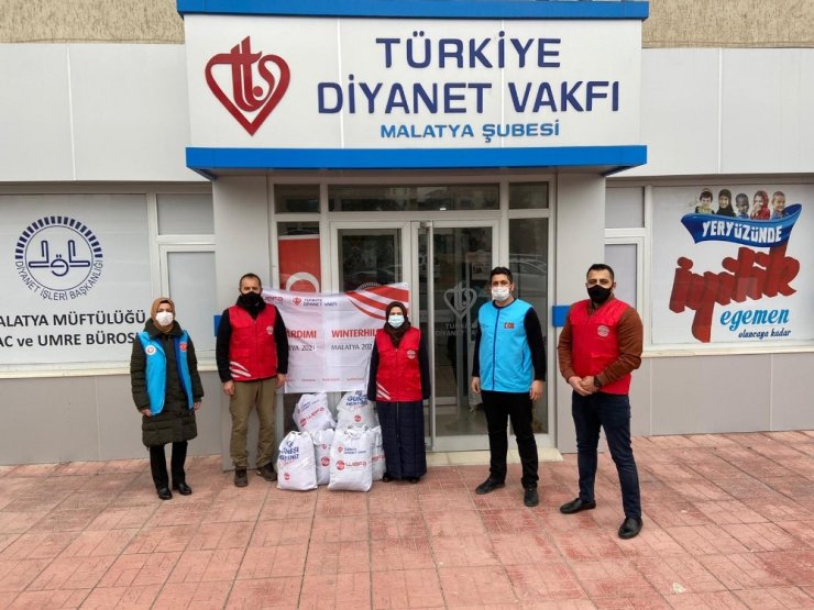 TDV ve WEFA’dan 35 bin çocuğa kışlık kıyafet yardımı