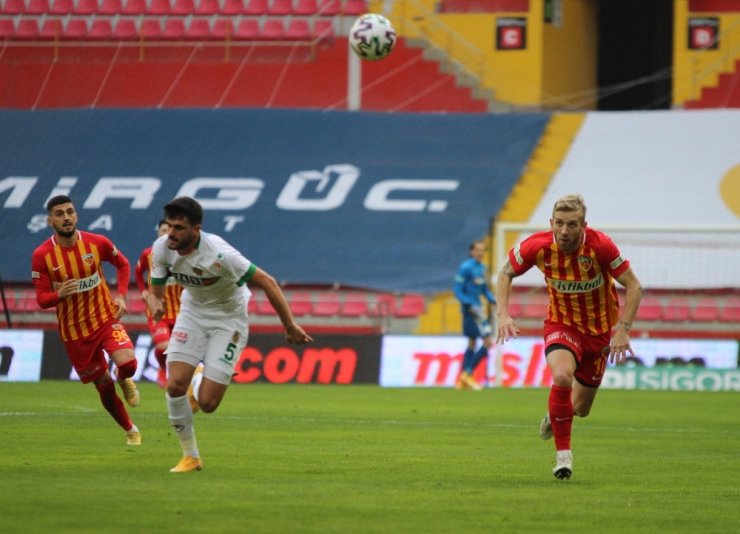 Süper Lig: Hes Kablo Kayserispor: 0 - Aytemiz Alanyaspor: 0 (İlk yarı)