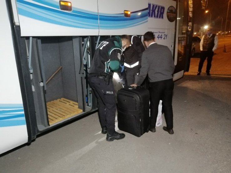 Aksaray’da yolcu otobüsünde şüpheli paket alarmı