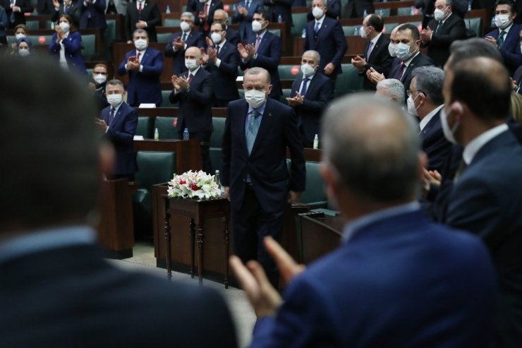 Cumhurbaşkanı Erdoğan: "CHP hakiki bir siyasi parti olmaktan çıkıp heyula haline dönüşmüş amorf bir yapıdır"