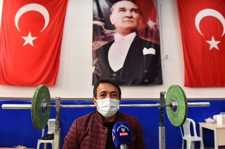 Ankara Büyükşehir Belediyesi’nden halter sporuna tam destek