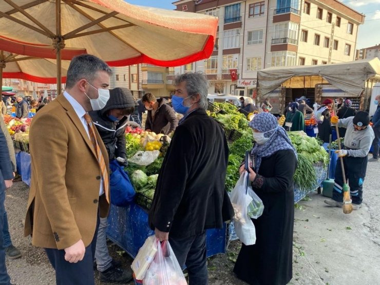 Pursaklar Belediye Başkanı Çetin’den semt pazarlarına ziyaret