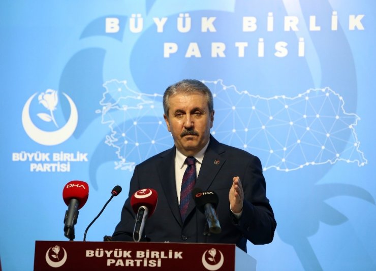 BBP Genel Başkanı Destici: "Türkiye’yi bu darbe anayasasından birlikte kurtaralım"