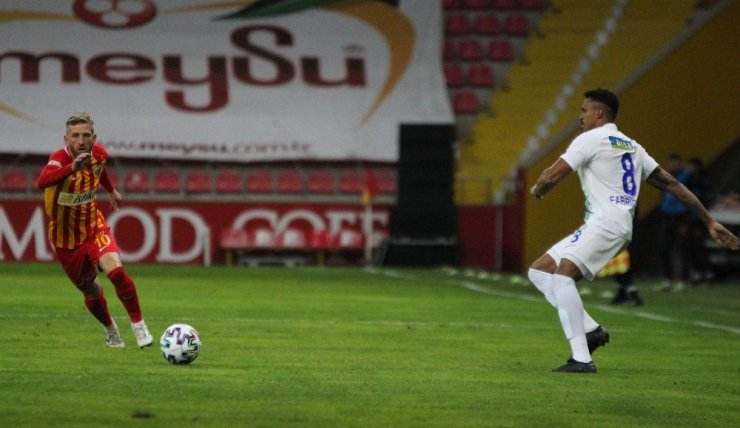 Süper Lig: Kayserispor: 0 - Çaykur Rizespor: 0 (İlk yarı)