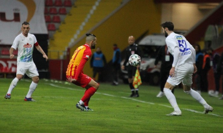 Süper Lig: Kayserispor: 0 - Çaykur Rizespor: 0 (İlk yarı)
