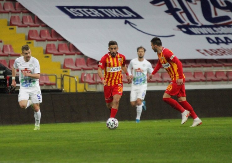Süper Lig: Kayserispor: 0 - Çaykur Rizespor: 0 (İlk yarı)