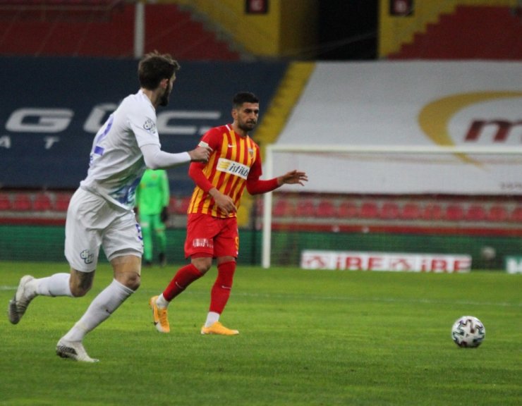 Süper Lig: Kayserispor: 0 - Çaykur Rizespor: 0 (İlk yarı)