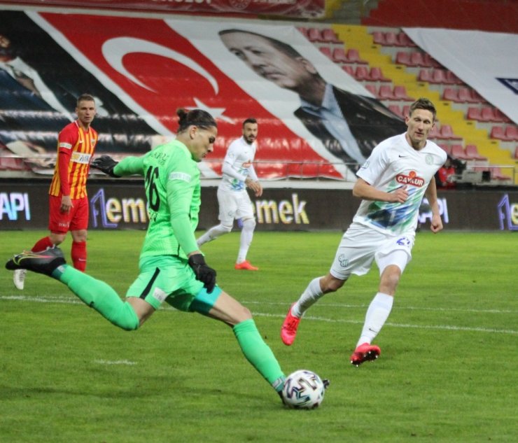 Süper Lig: Kayserispor: 2 - Çaykur Rizespor: 1 (Maç sonucu)
