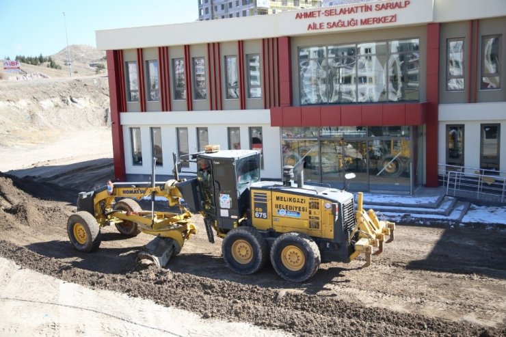 Tınaztepe Aile Sağlığı Merkezi çevre düzenlemesi başladı