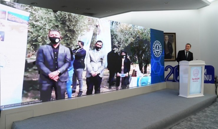 Bakanı Selçuk, “380’e yakın kurs programı hazırlandı ve hepsi hayatın gerçekleriyle uyumlu”