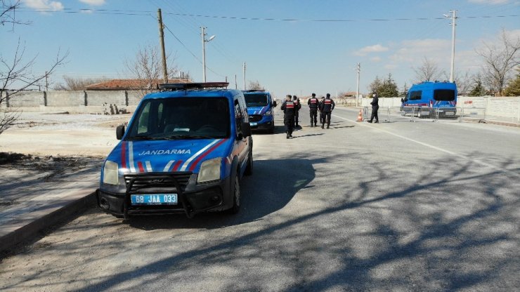 Kırmızı kategorideki Aksaray’da bir belde ve köy karantinaya alındı
