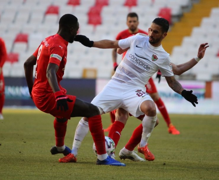 Süper Lig: DG Sivasspor: 1 - A.Hatayspor: 1 (Maç sonucu)