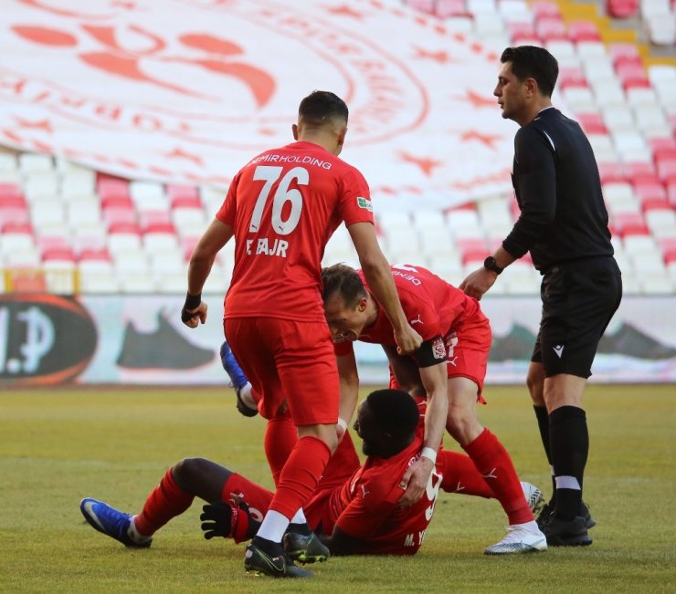 Süper Lig: DG Sivasspor: 1 - A.Hatayspor: 1 (Maç sonucu)