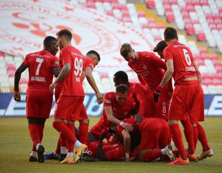 Süper Lig: DG Sivasspor: 1 - A.Hatayspor: 1 (Maç sonucu)