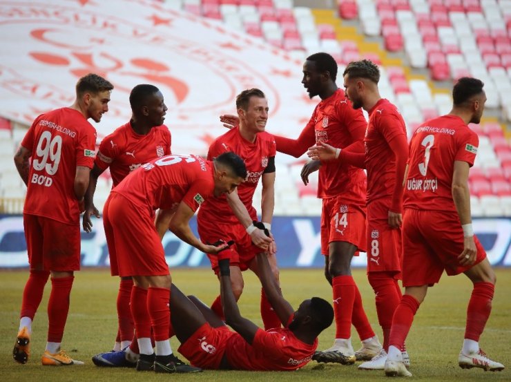 Süper Lig: DG Sivasspor: 1 - A.Hatayspor: 1 (Maç sonucu)
