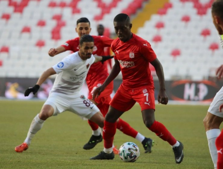 Süper Lig: DG Sivasspor: 1 - A.Hatayspor: 1 (Maç sonucu)