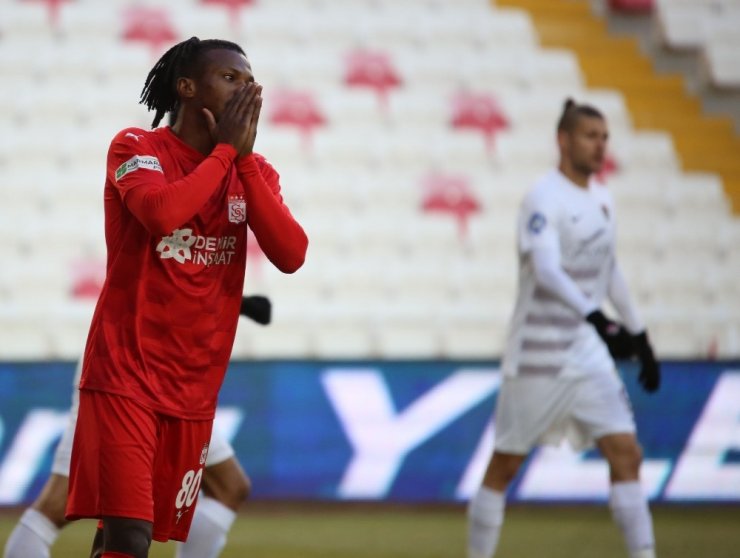 Süper Lig: DG Sivasspor: 1 - A.Hatayspor: 1 (Maç sonucu)