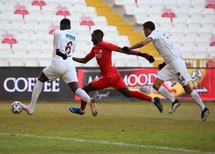 Süper Lig: DG Sivasspor: 1 - A.Hatayspor: 1 (Maç sonucu)