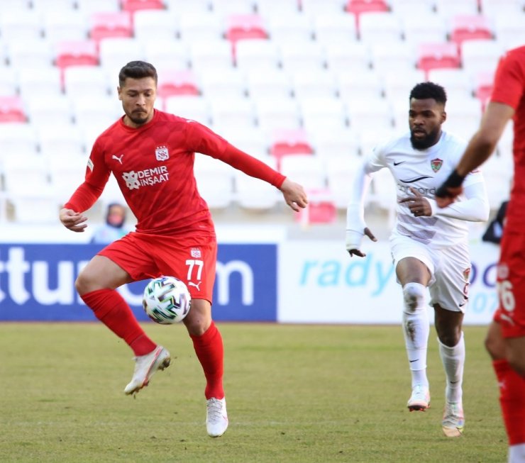 Süper Lig: DG Sivasspor: 0 - A.Hatayspor: 0 (İlk yarı)