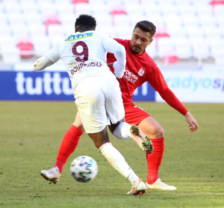 Süper Lig: DG Sivasspor: 0 - A.Hatayspor: 0 (İlk yarı)