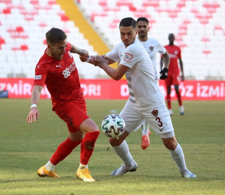 Süper Lig: DG Sivasspor: 0 - A.Hatayspor: 0 (İlk yarı)