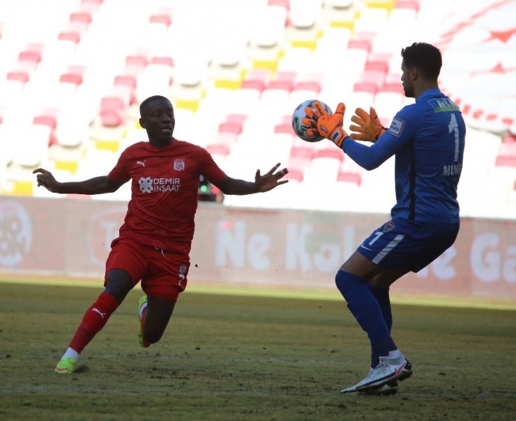 Süper Lig: DG Sivasspor: 0 - A.Hatayspor: 0 (Maç devam ediyor)