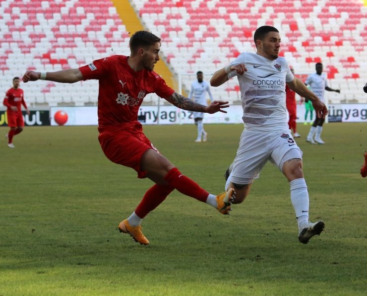 Süper Lig: DG Sivasspor: 0 - A.Hatayspor: 0 (Maç devam ediyor)