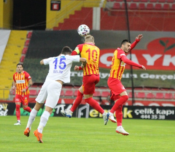Süper Lig: Kayserispor: 0 - Çaykur Rizespor: 0 (Maç devam ediyor)