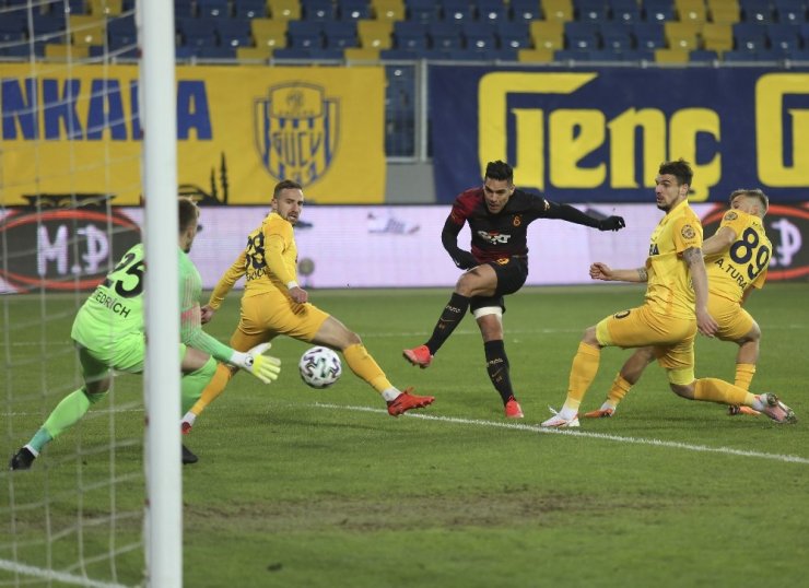 Süper Lig: MKE Ankaragücü: 2 - Galatasaray: 1 (Maç sonucu)