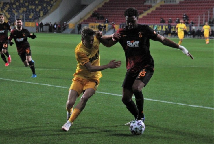 Süper Lig: MKE Ankaragücü: 1 - Galatasaray: 0 (İlk yarı)