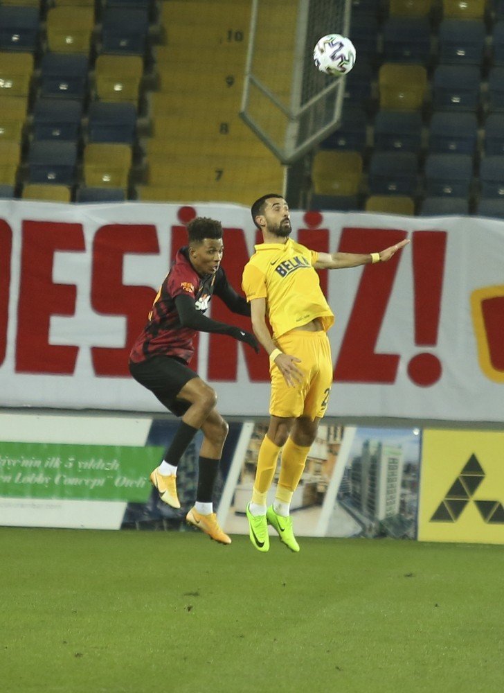 Süper Lig: MKE Ankaragücü: 1 - Galatasaray: 0 (İlk yarı)