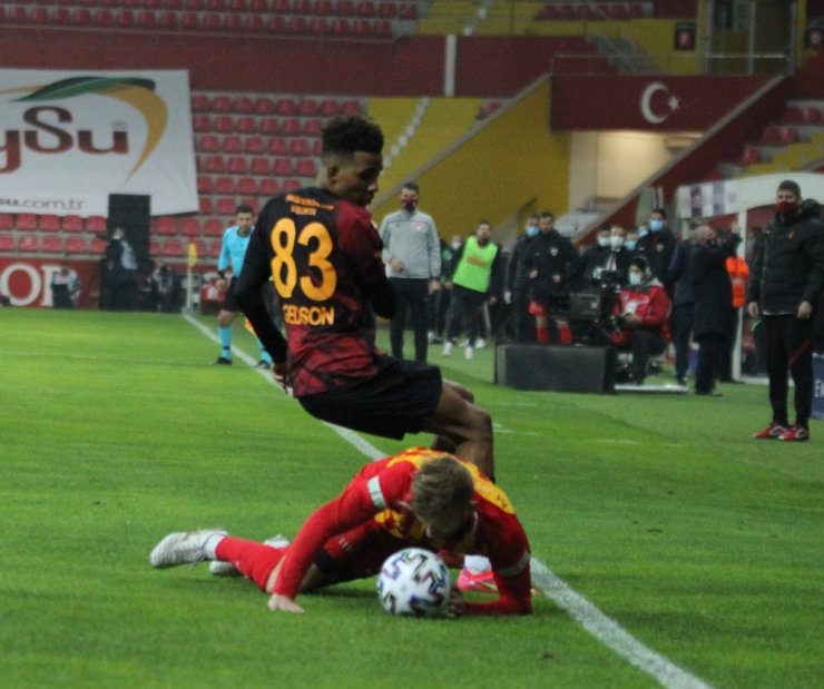 Süper Lig: Kayserispor: 0 - Galatasaray: 1 (İlk yarı)