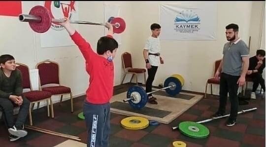Yeşilhisar’da halter çalışmaları başladı