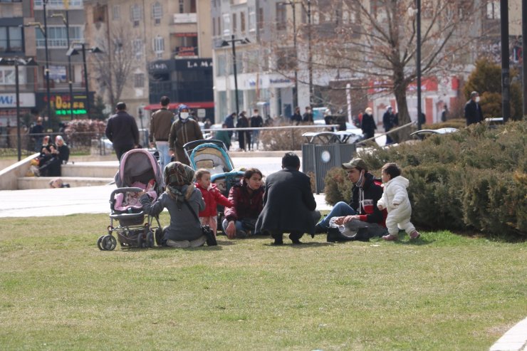 Yüksek riskli iller arasına giren Sivas’ta, validen ev hanımlarına çağrı