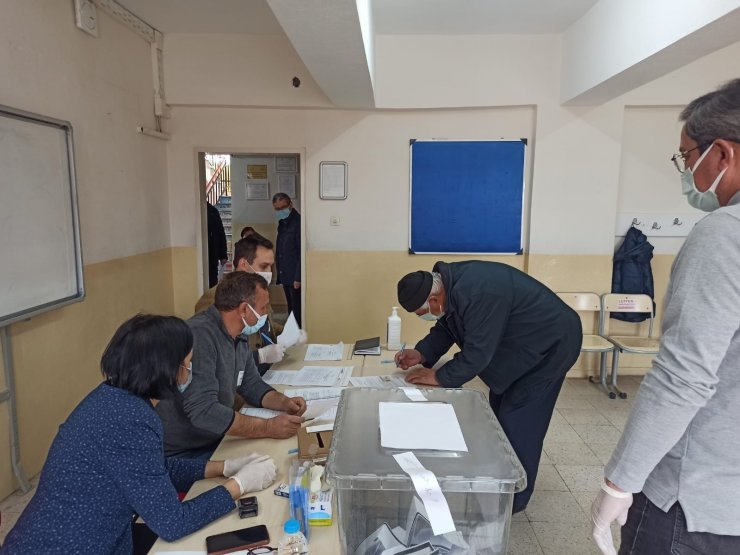 Eskişehir’de 3 bin Bulgaristan Türkü oylarını kullandı