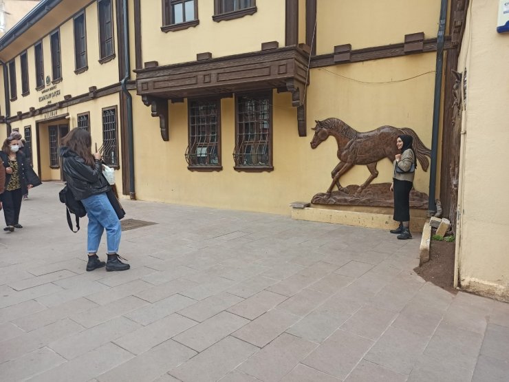 Boş kalan tarihi bölgeler turistlerle doldu