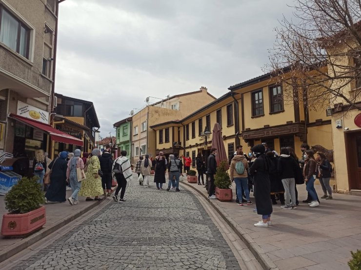 Boş kalan tarihi bölgeler turistlerle doldu