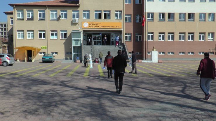 MSÜ sınavı Kayseri’de koronavirüs tedbirleri çerçevesinde başladı
