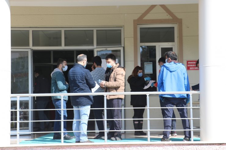 Sivas’ta MSÜ sınavı heyecanı yaşandı, kimliğini düşüren adayın imdadına polis yetişti